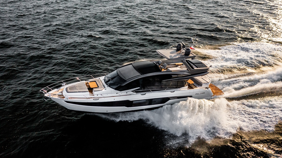 Schaefer Yacht